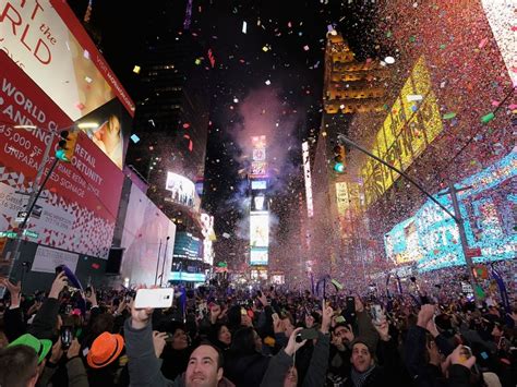The crowd size has been . . Why didn t the ball drop in times square 2022